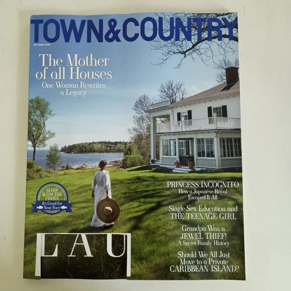 Town and Country magazine October 2025